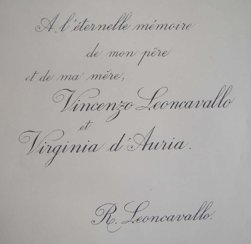 Ruggero Leoncavallo (* 23. April 1857 in Neapel; � 9. August 1919 in Montecatini Terme) war ein italienischer Komponist und Librettist. Er wurde weltbekannt durch seine Oper Pagliacci (Der Bajazzo).

Pagliacci (Die Bajazzos/Clowns) ist eine veristische Oper in zwei Akten und einem Prolog von Ruggero Leoncavallo, der auch das Libretto verfasste. Die Urauff�hrung fand 1892 im Teatro Dal Verme in Mailand unter Arturo Toscanini statt  - 39 € mtl./K 350 €