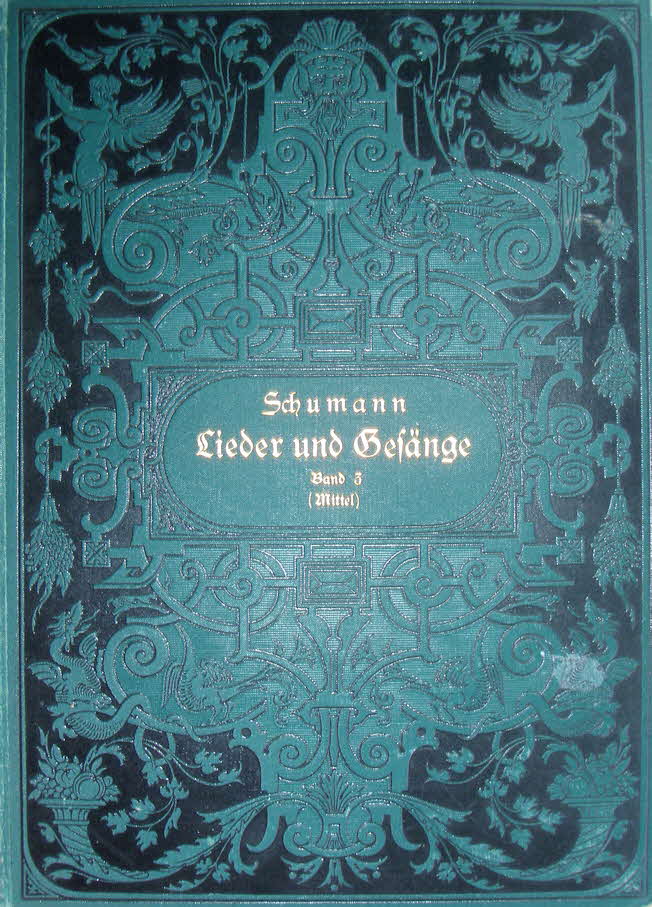 Robert Schumann (* 8. Juni 1810 in Zwickau, K�nigreich Sachsen; � 29. Juli 1856 in Endenich, Rheinprovinz, heute Ortsteil von Bonn) war ein deutscher Komponist, Musikkritiker und Dirigent. 

In der ersten Phase seines Schaffens komponierte er vor allem Klaviermusik. 1840, im Jahr seiner Eheschlie�ung mit der Pianistin Clara Wieck, schrieb er knapp 150 Lieder. In den folgenden Jahren entwickelte sich sein Werk zu gro�er Vielfalt. Er komponierte von da an auch Orchestermusik (darunter vier Sinfonien), konzertante Werke, Kammermusik, Chormusik und eine Oper  - 39 € mtl./K 350 €